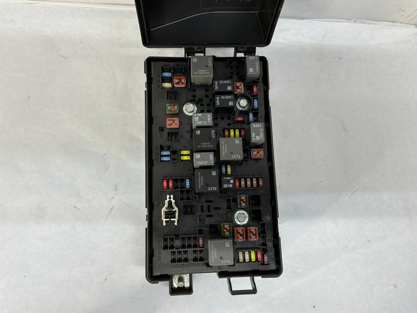 2015 Chevrolet Camaro SS 1LE Accessory Wiring Junction Fuse Relay Box Block OEM
