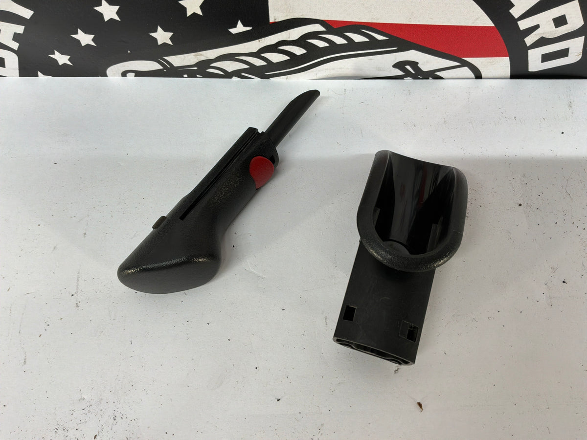 2006 Pontiac GTO Door Panel Lock Pull OEM