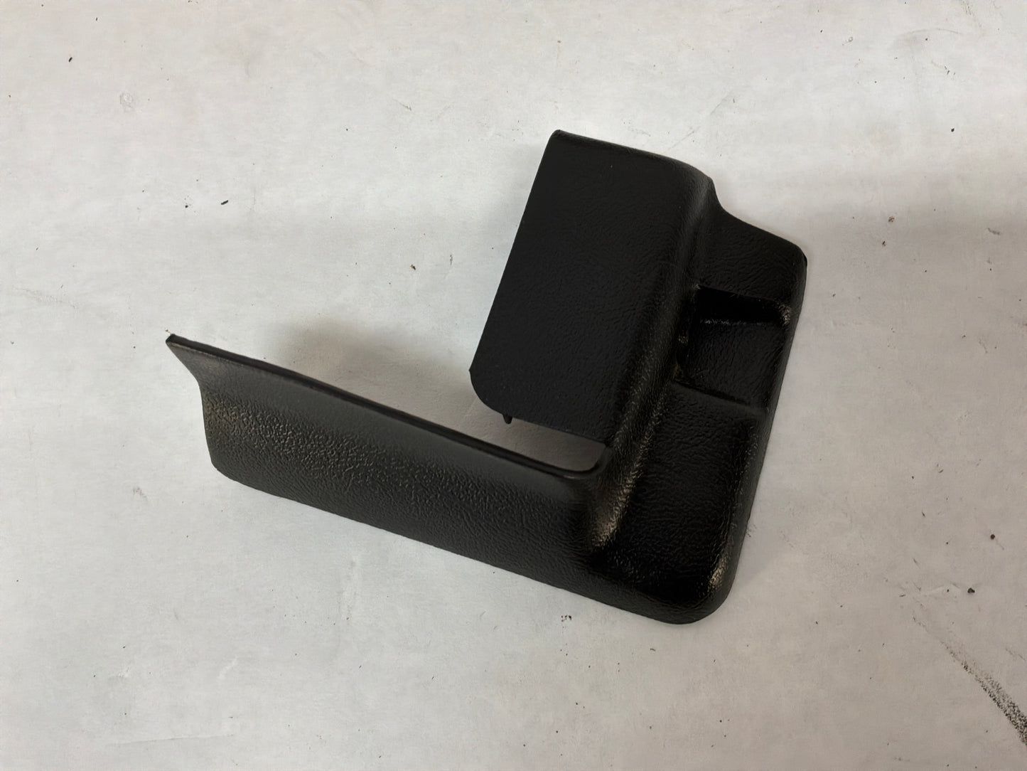 2005 Pontiac GTO RH Passenger Seat Rail Frame Track Trim Cover Set OEM