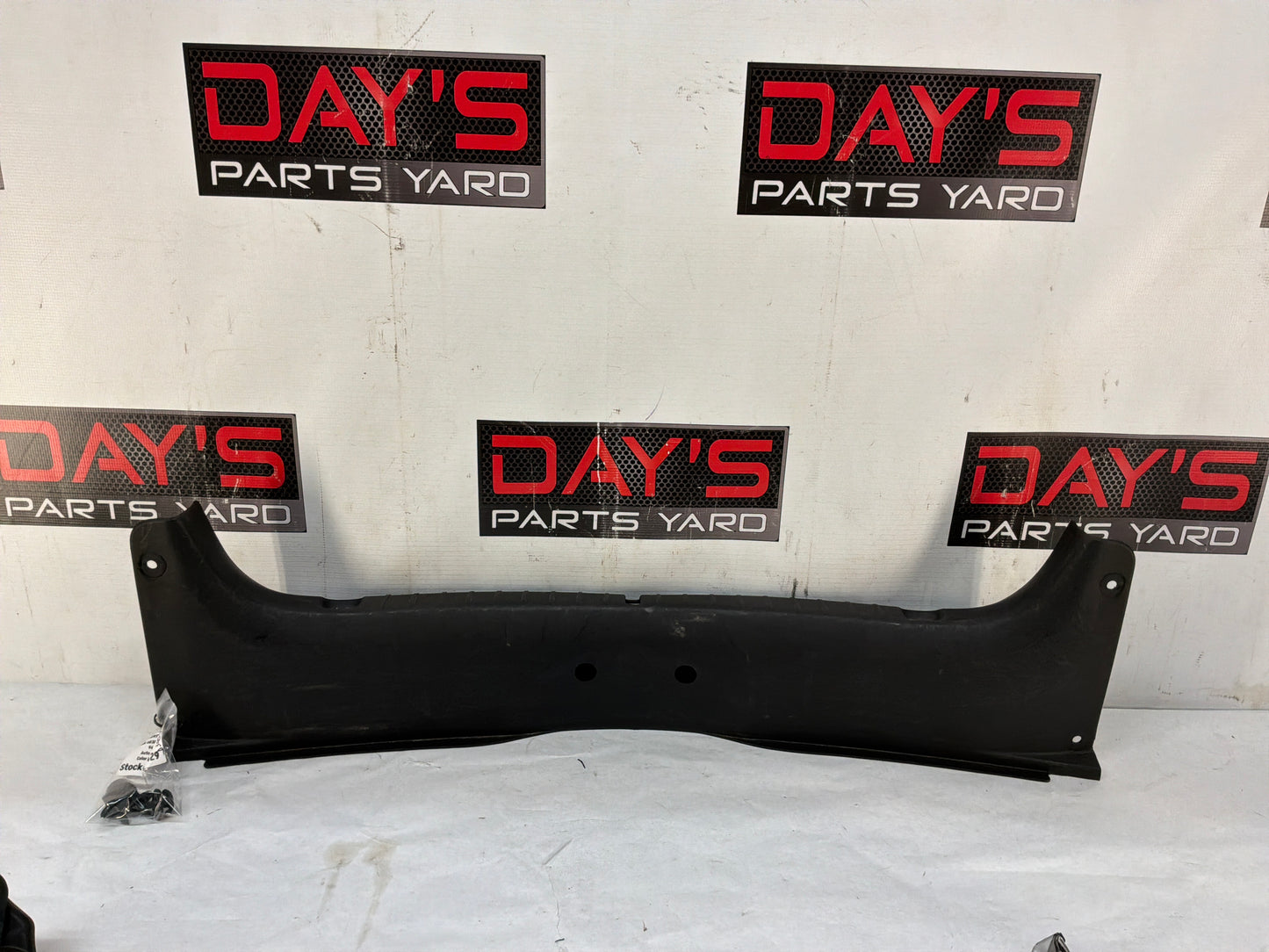 Trunk panel - Day's Parts Yard
