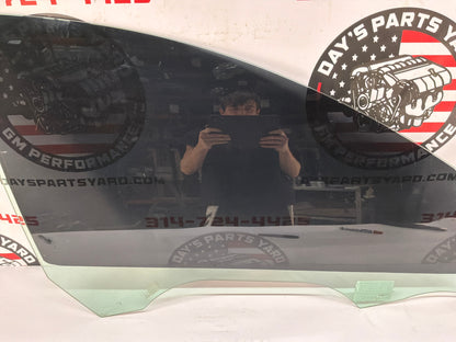 2014 Chevy SS Sedan RH Passenger Front Door Window Glass OEM