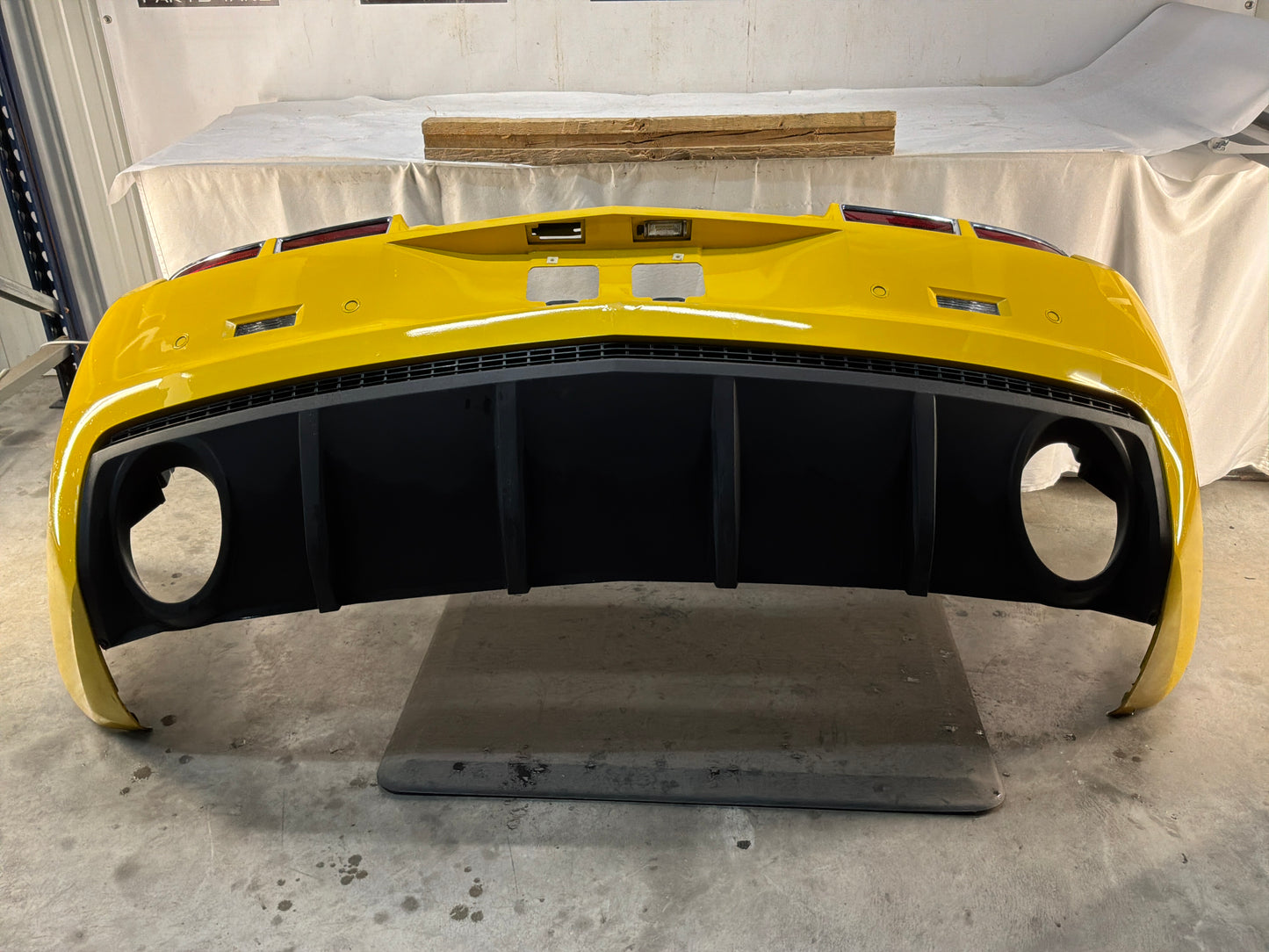 Complete rear bumper - Day's Parts Yard