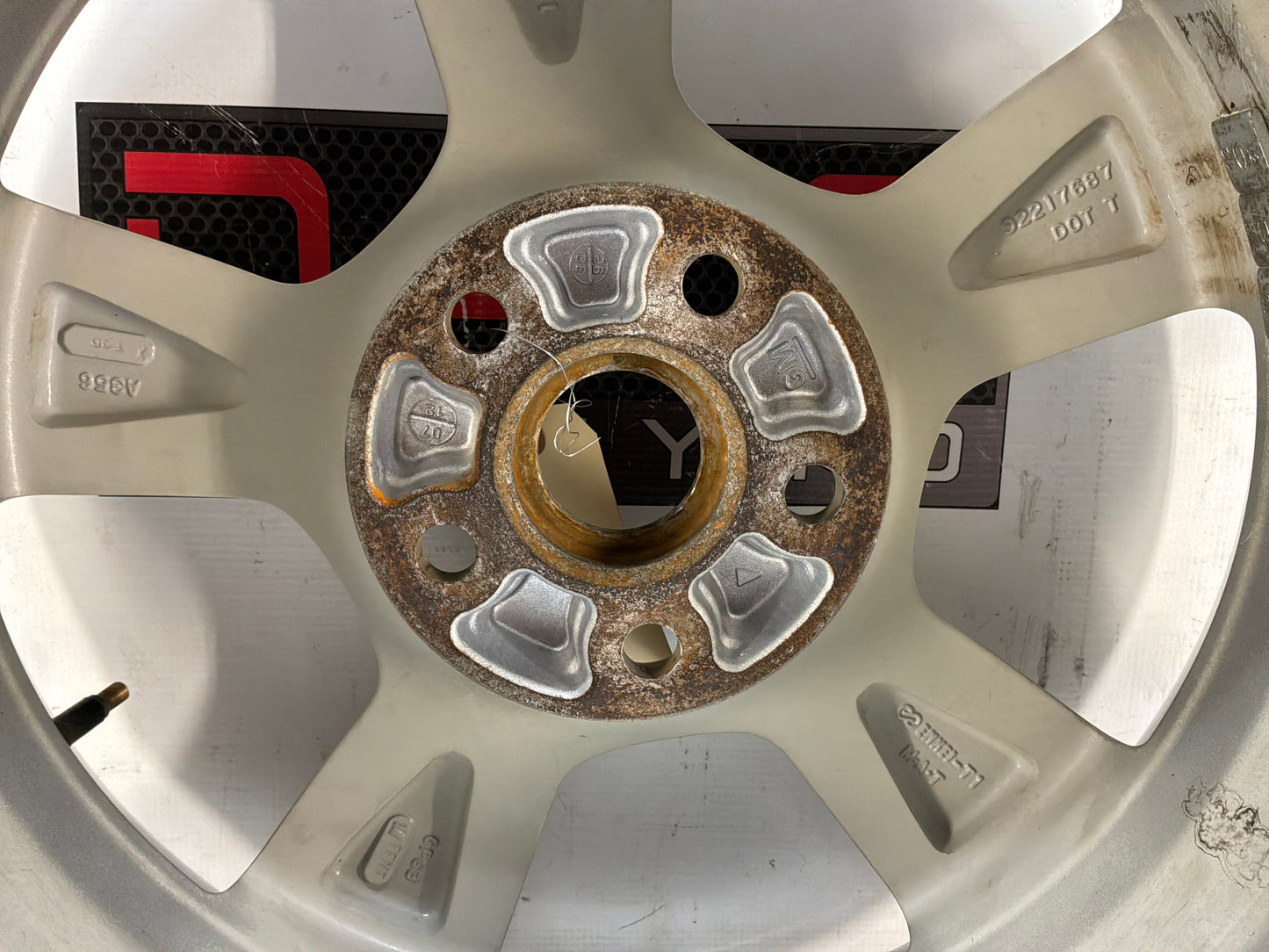 2008 Pontiac G8 GT Factory OEM Wheel 18x8 OEM