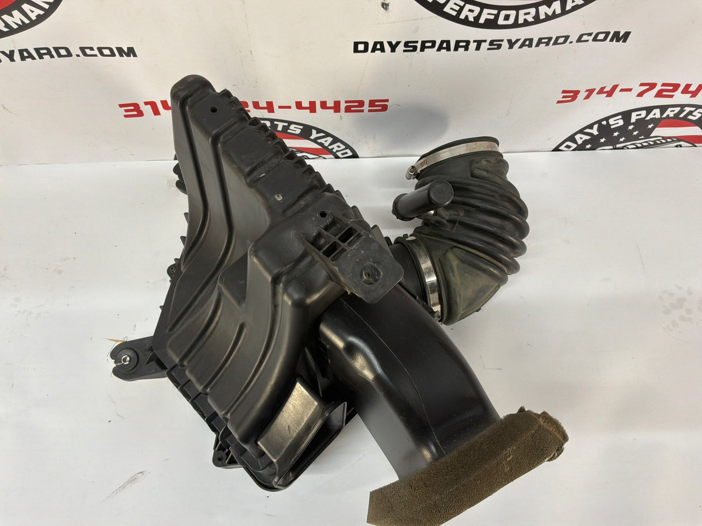 2013 Chevy Camaro ZL1 Factory OEM Air Intake Box Assembly