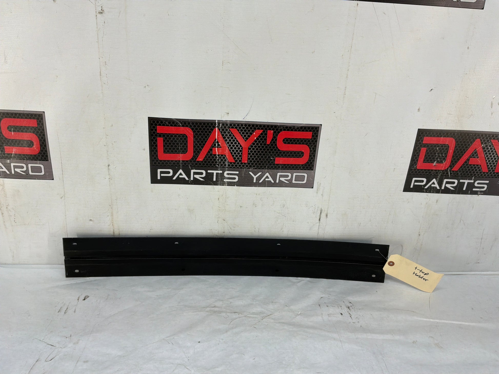 T top holder - Day's Parts Yard