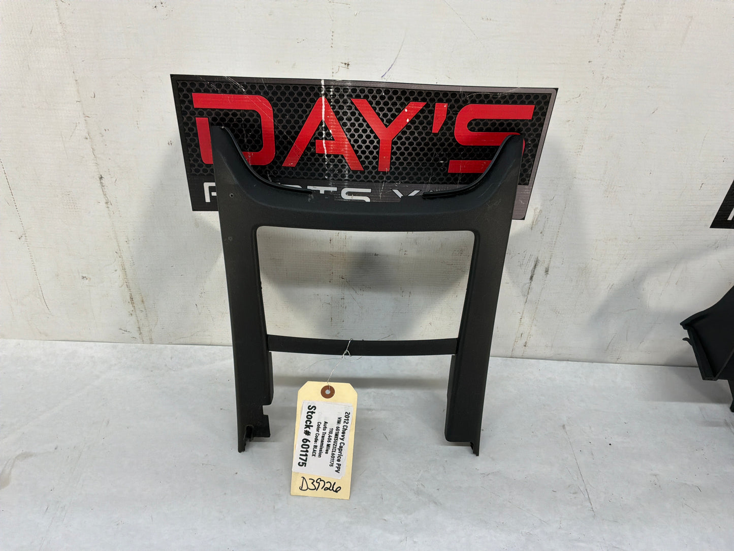 Radio bezel - Day's Parts Yard
