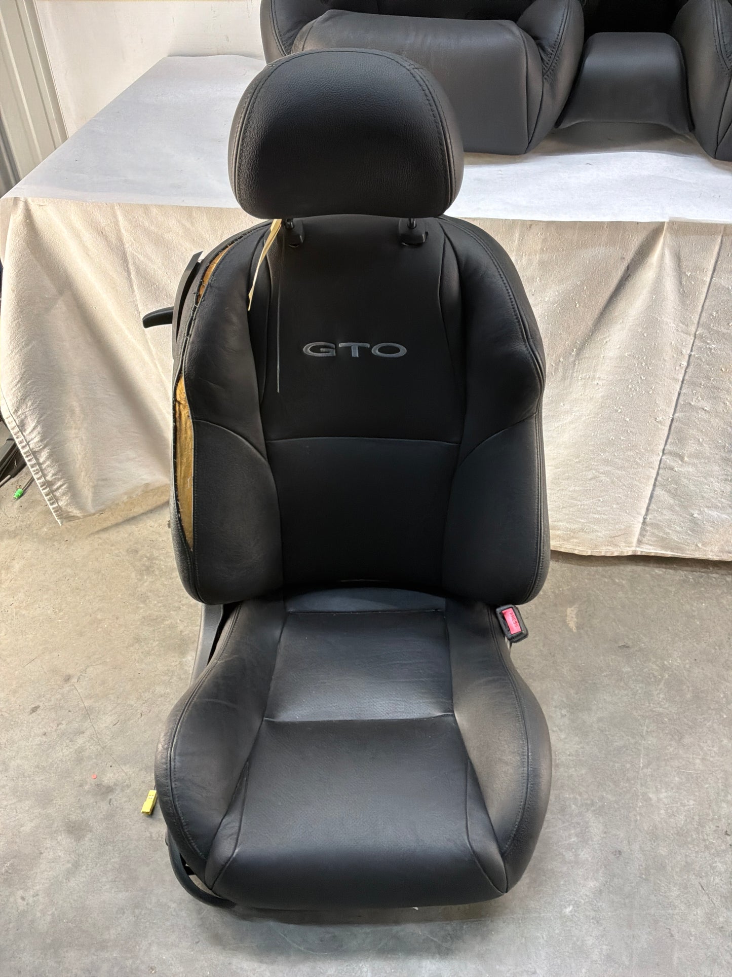 2006 Pontiac GTO Seats Fronts and Rears Black Leather OEM