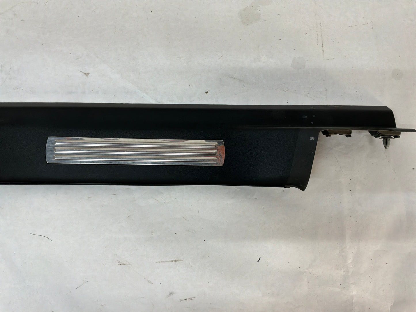 2008 Pontiac G8 GT LH Driver Rear Door Sill Kick Panel Scuff Plate OEM
