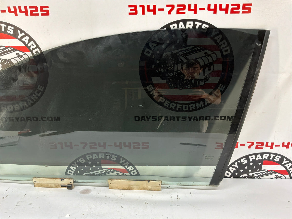 2006 Pontiac GTO LH Driver Front Door Window Glass OEM