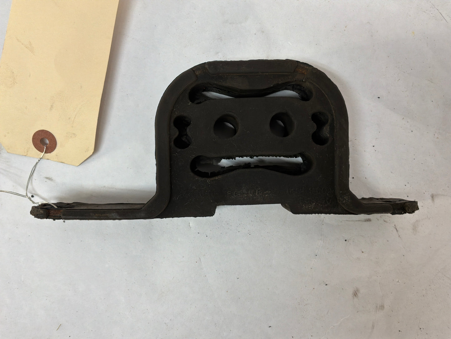 2011 Chevy Caprice PPV Exhaust Muffler Hanger Bracket Mount Bushing OEM