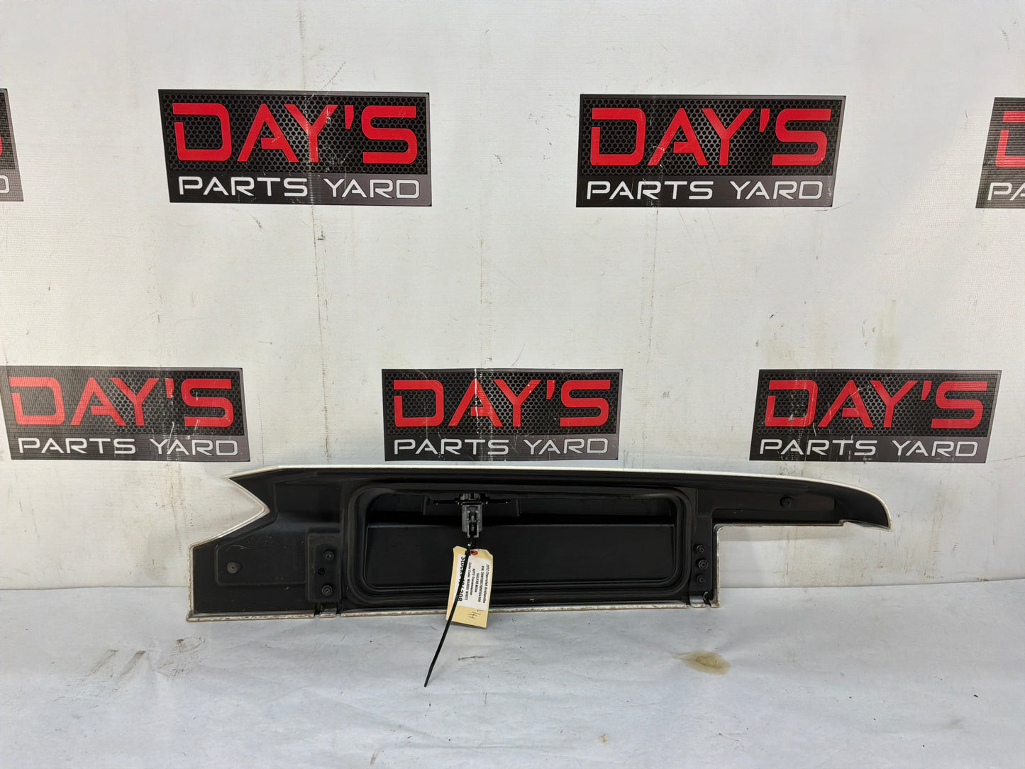 2012 Chevy Avalanche LH Driver Bed Side Cargo Tool Storage Box Panel Lid OEM