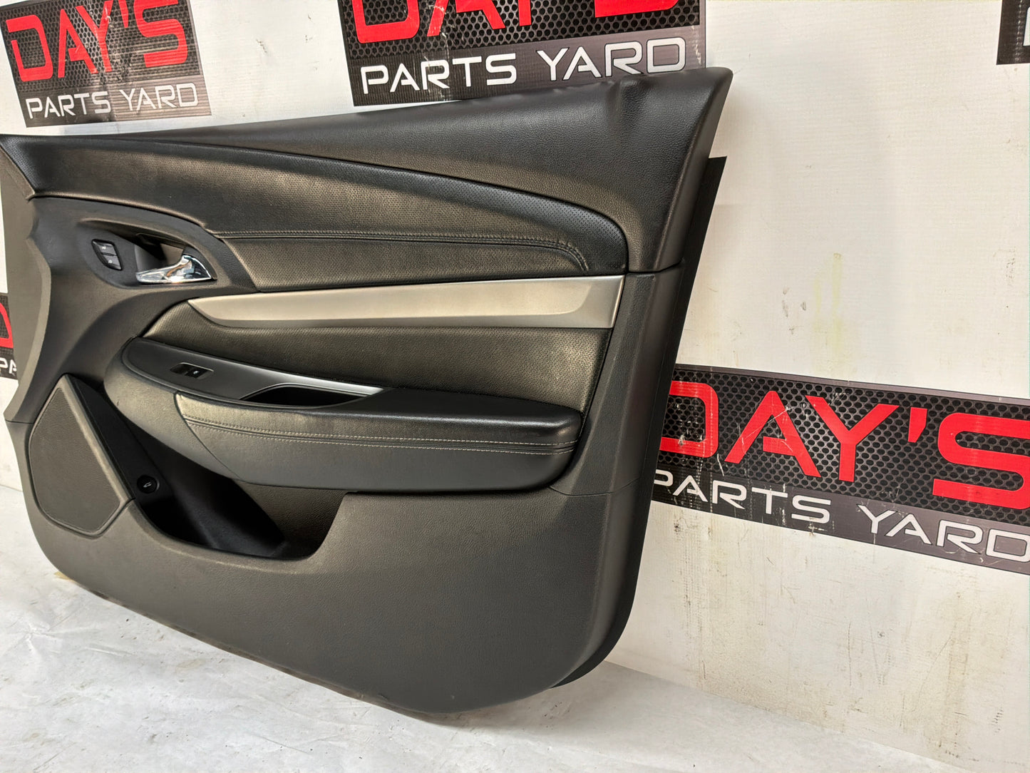2014 Chevy Caprice PPV RH Passenger Front Door Panel OEM