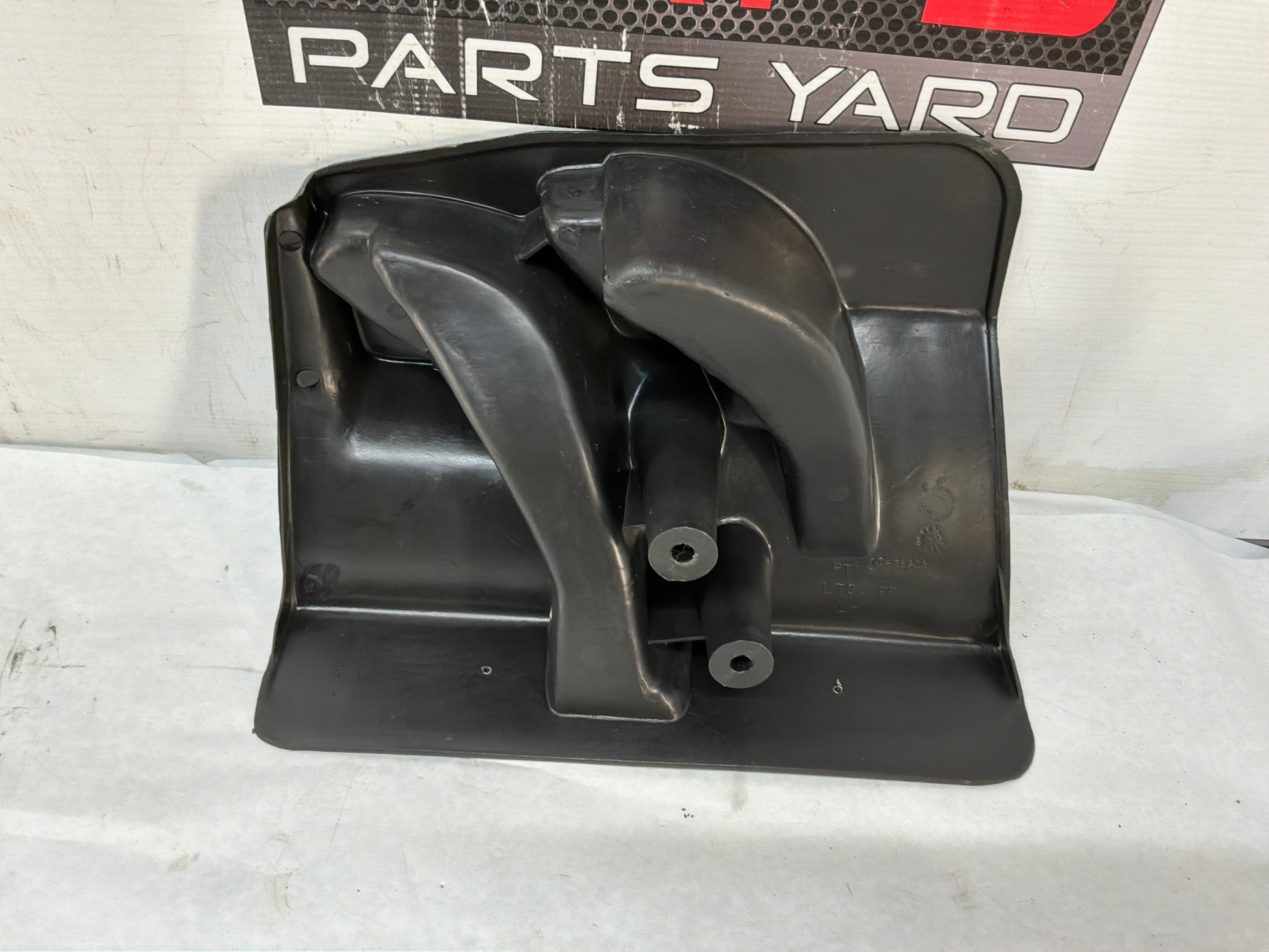 T top holder - Day's Parts Yard
