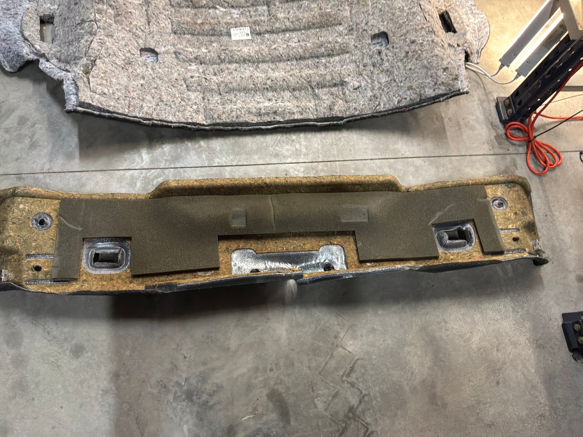 Complete floor carpet - Day's Parts Yard