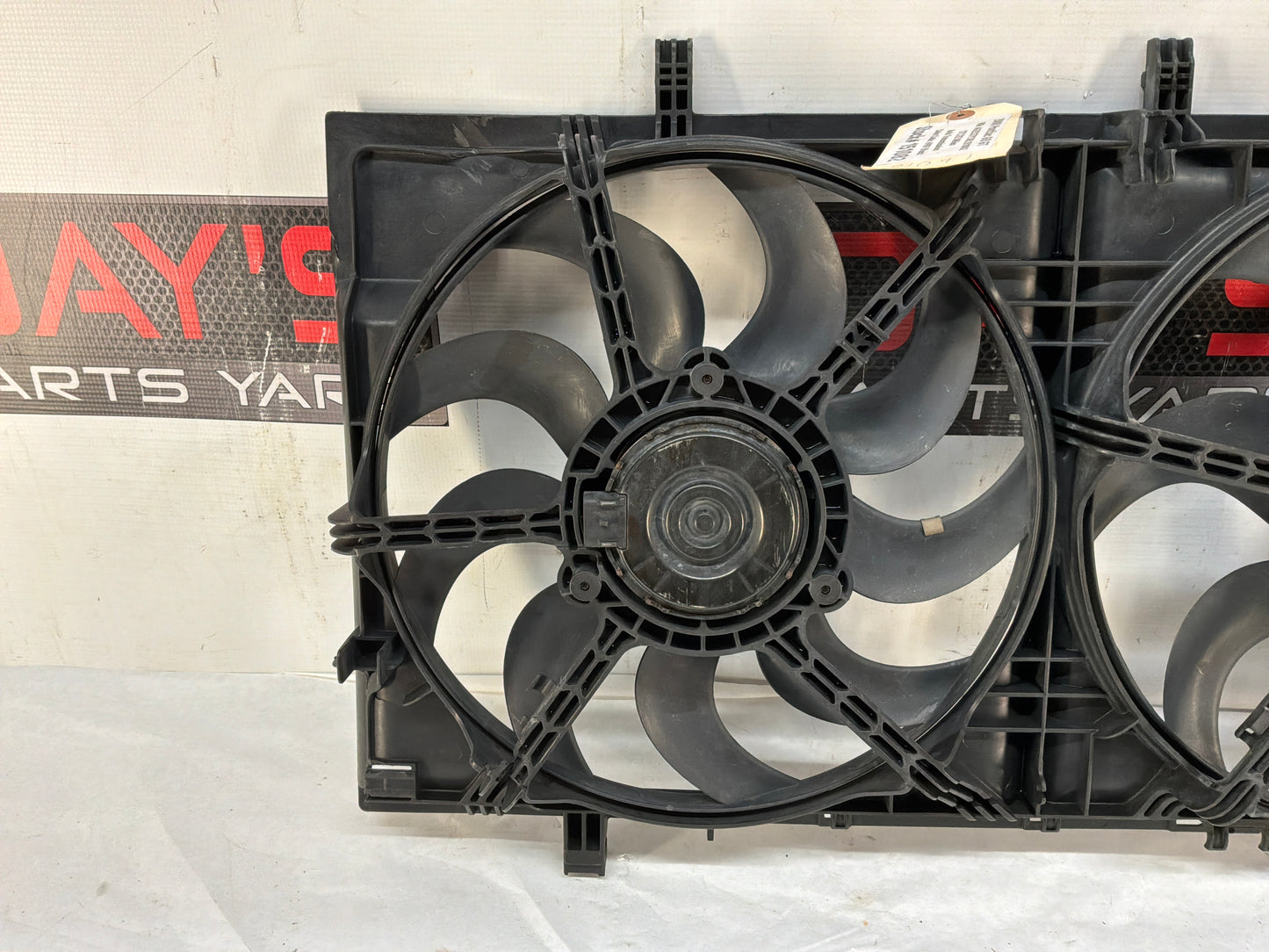 2008 Pontiac G8 GT Dual Radiator Electric Coolant Cooling Fans Assembly OEM