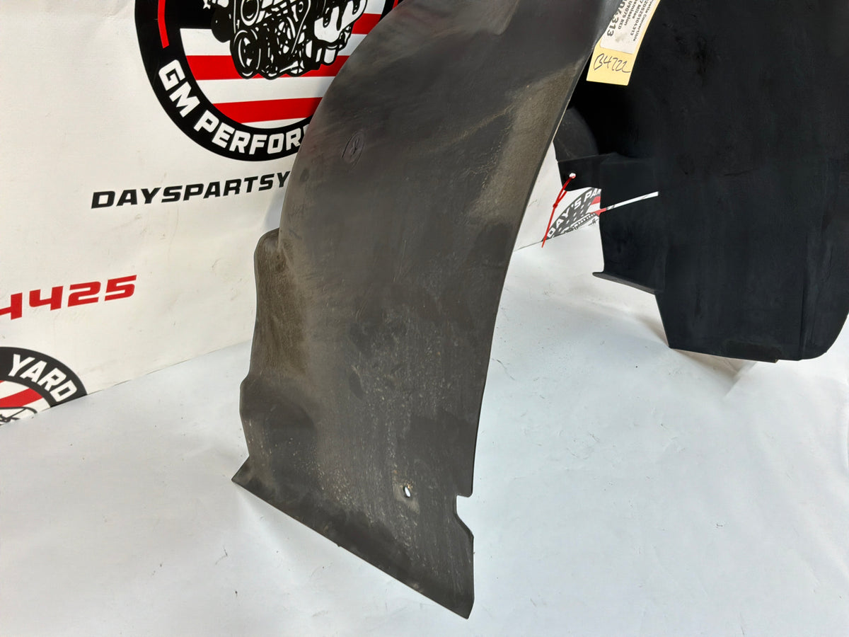 2002 Chevy Corvette Convertible RH Passenger Rear Wheel Fender Liner OEM