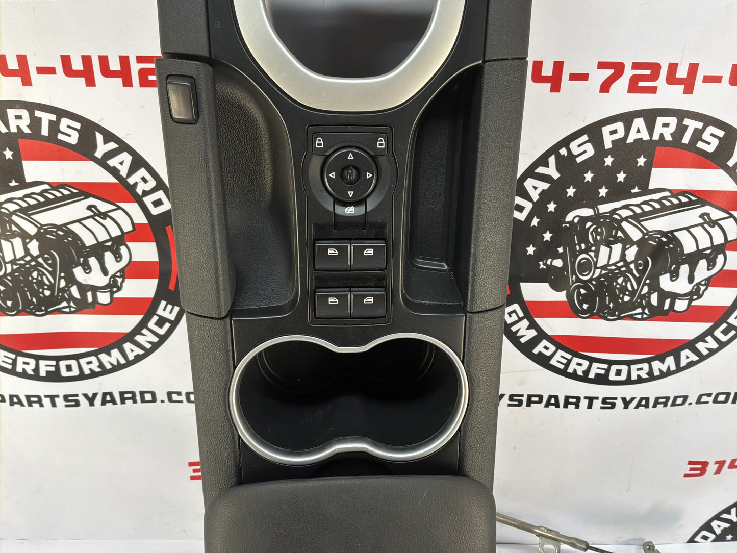 2008 Pontiac G8 GT Center Console w/Shifter OEM