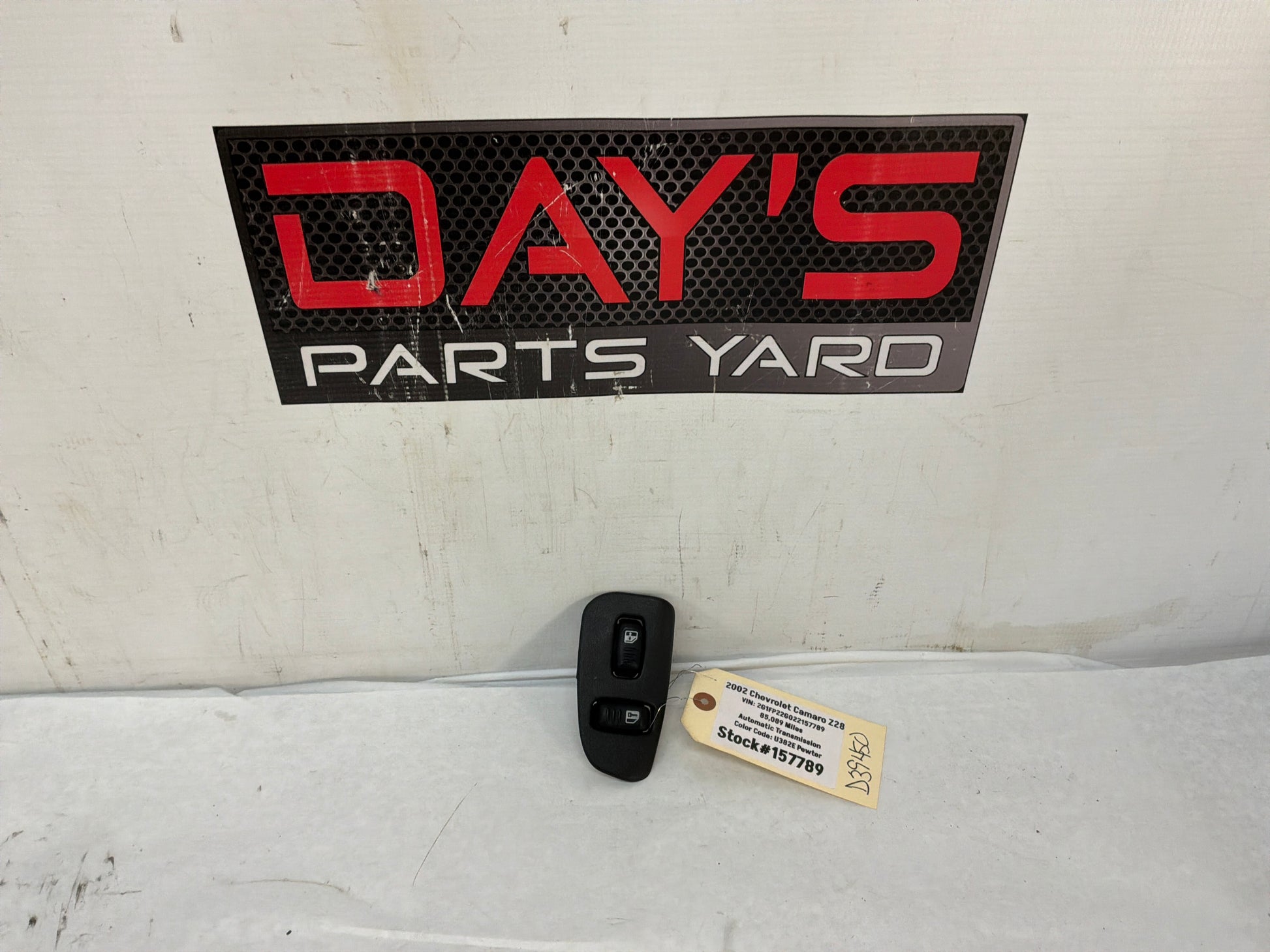 Rh door switch - Day's Parts Yard