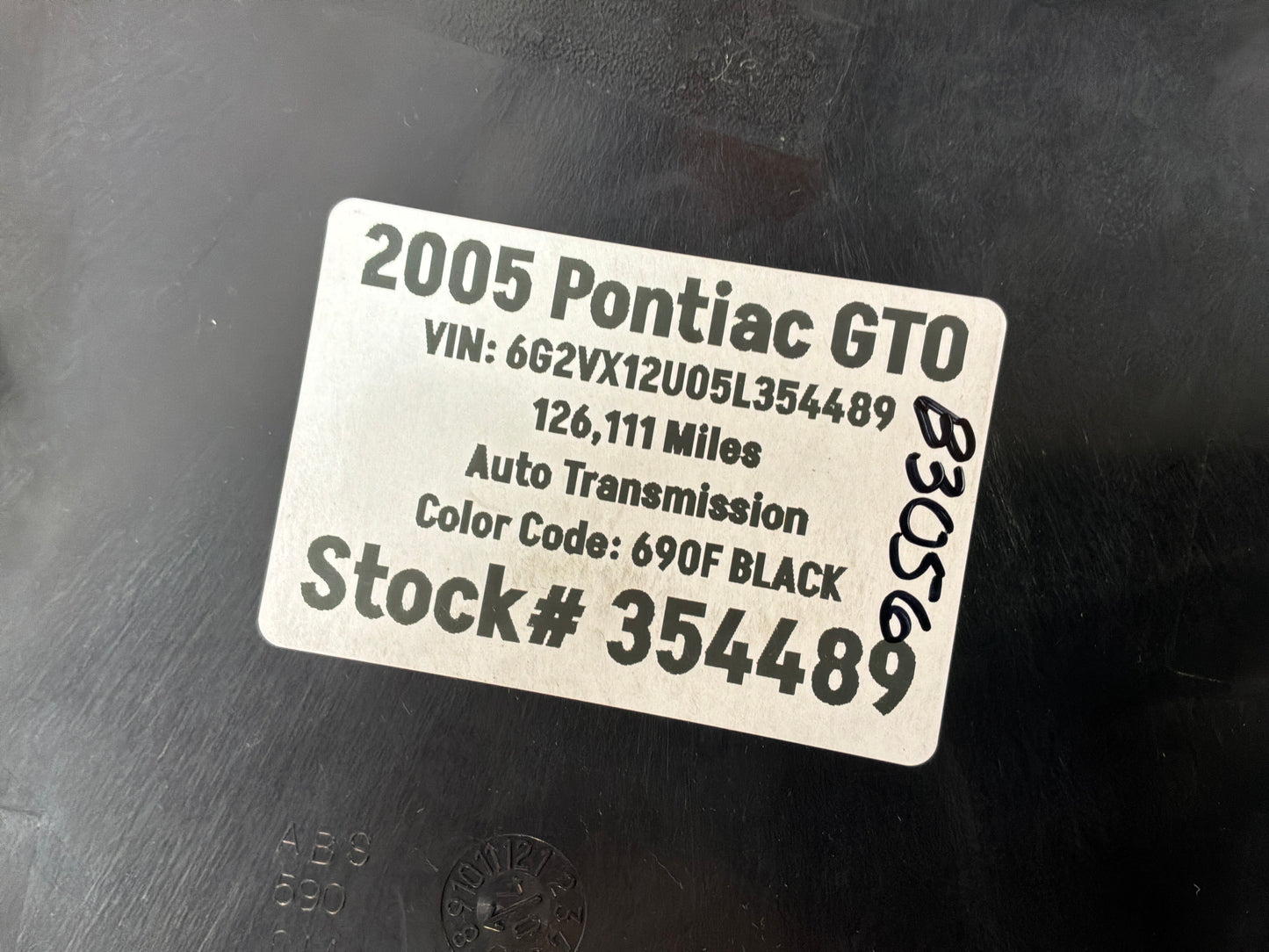 2005 Pontiac GTO Center Dash Upper Radio Bezel Top Trim Plate OEM