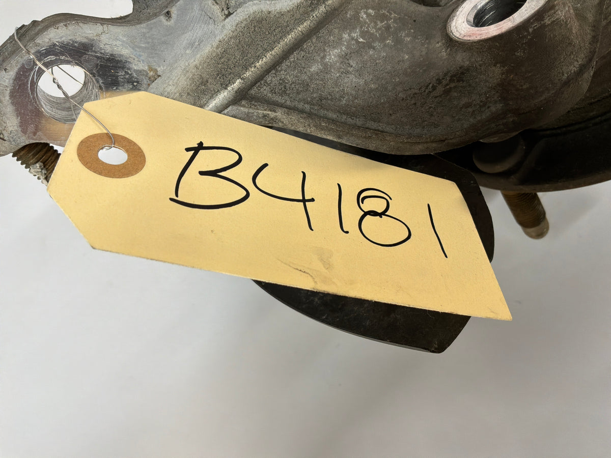 2014 Chevy SS Sedan LH Driver Front Spindle Hub Knuckle Wheel Bearing Assembly OEM