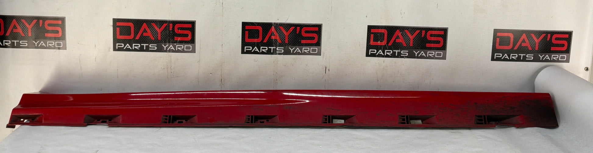 Rh rocker - Day's Parts Yard