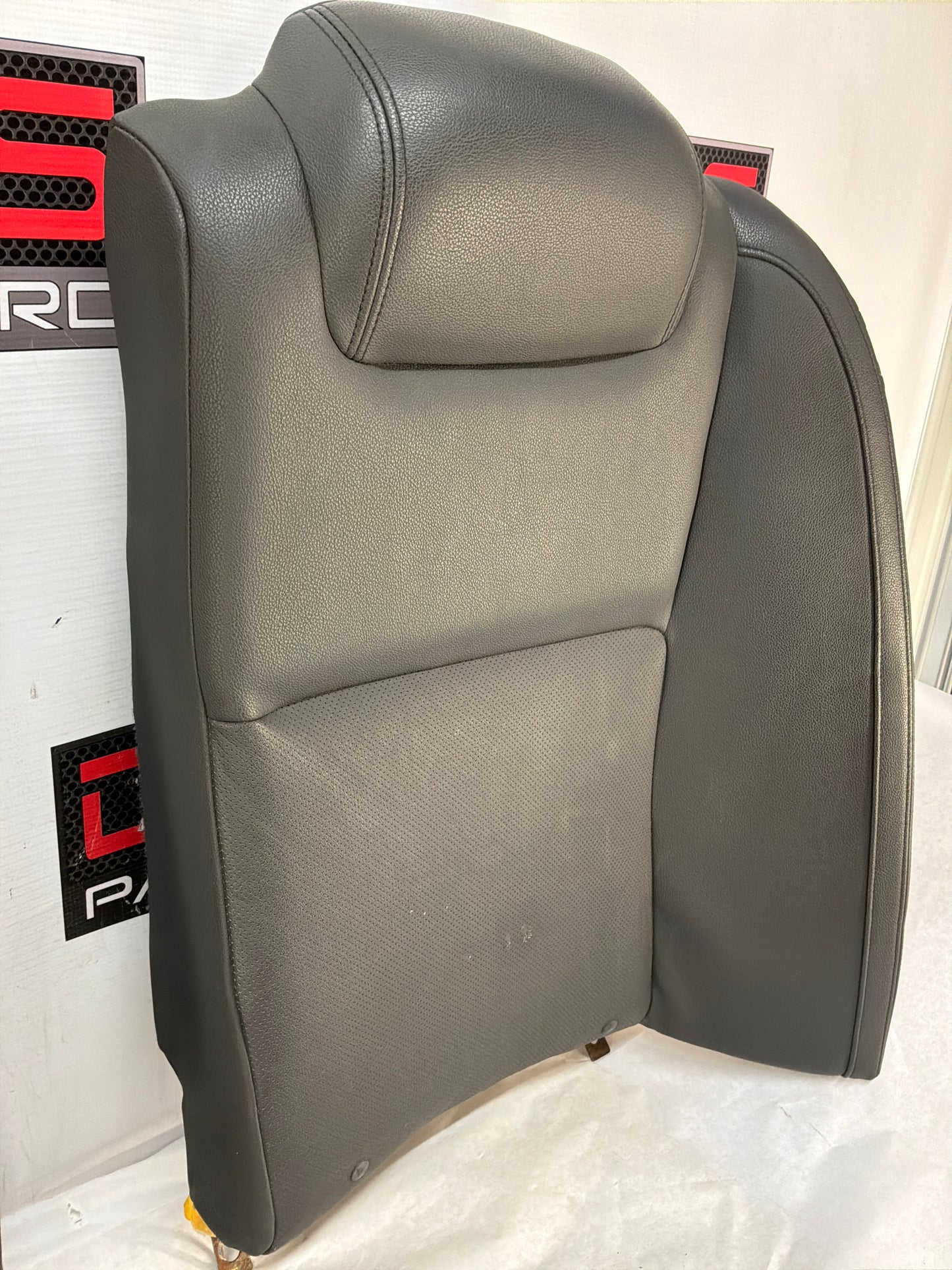 2008 Pontiac G8 GT Seats Fronts and Rears Black Leather OEM