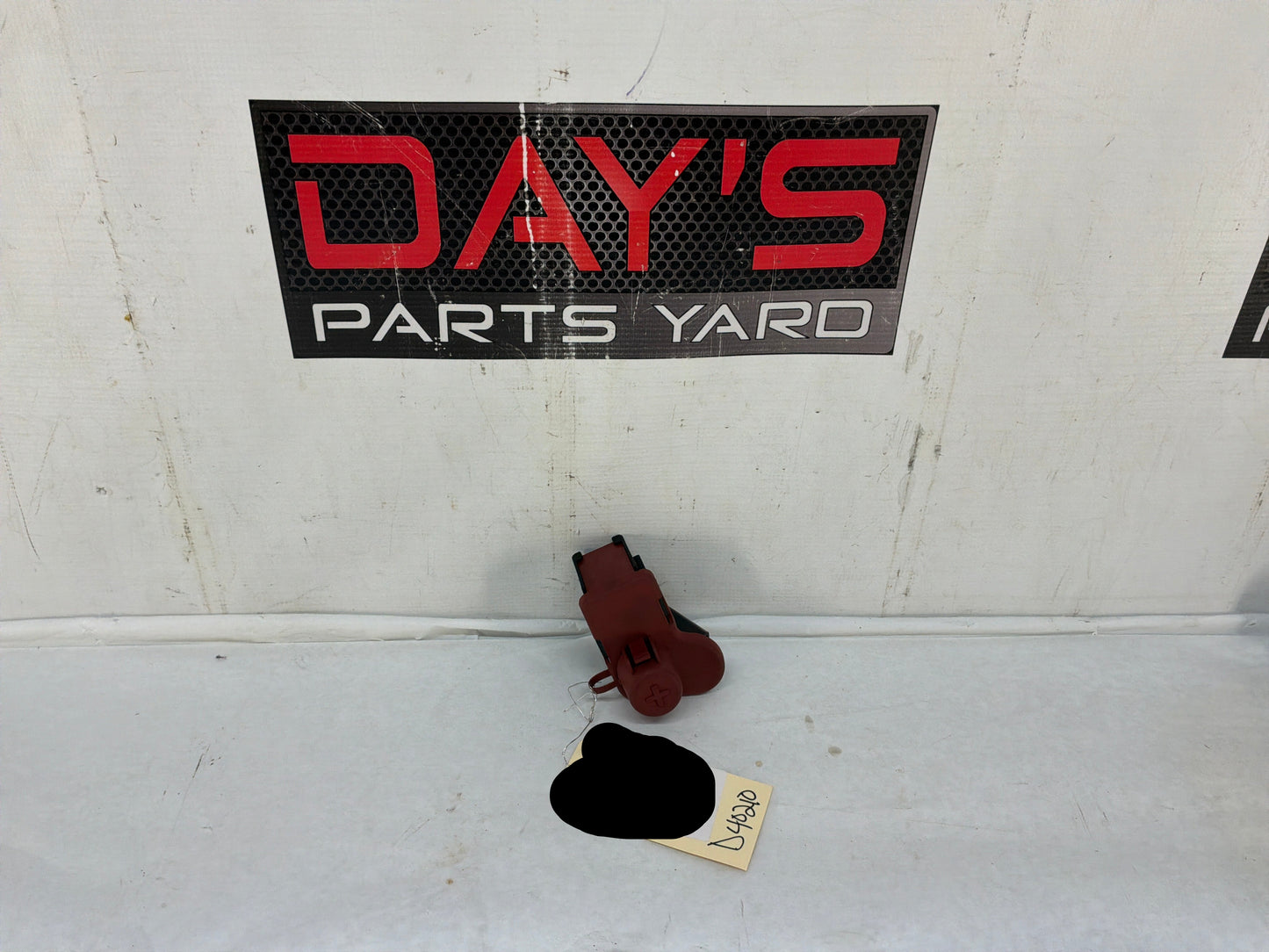 2016 Chevy Caprice PPV Battery Positive Jump Starter Post Terminal Cover OEM