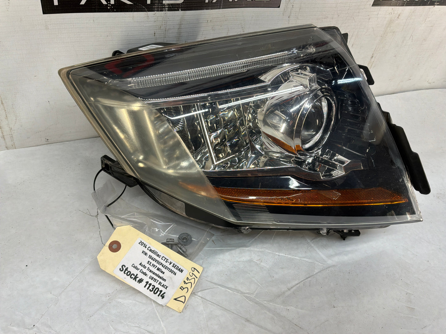 Headlight - Day's Parts Yard