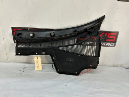 Rh cowl - Day's Parts Yard