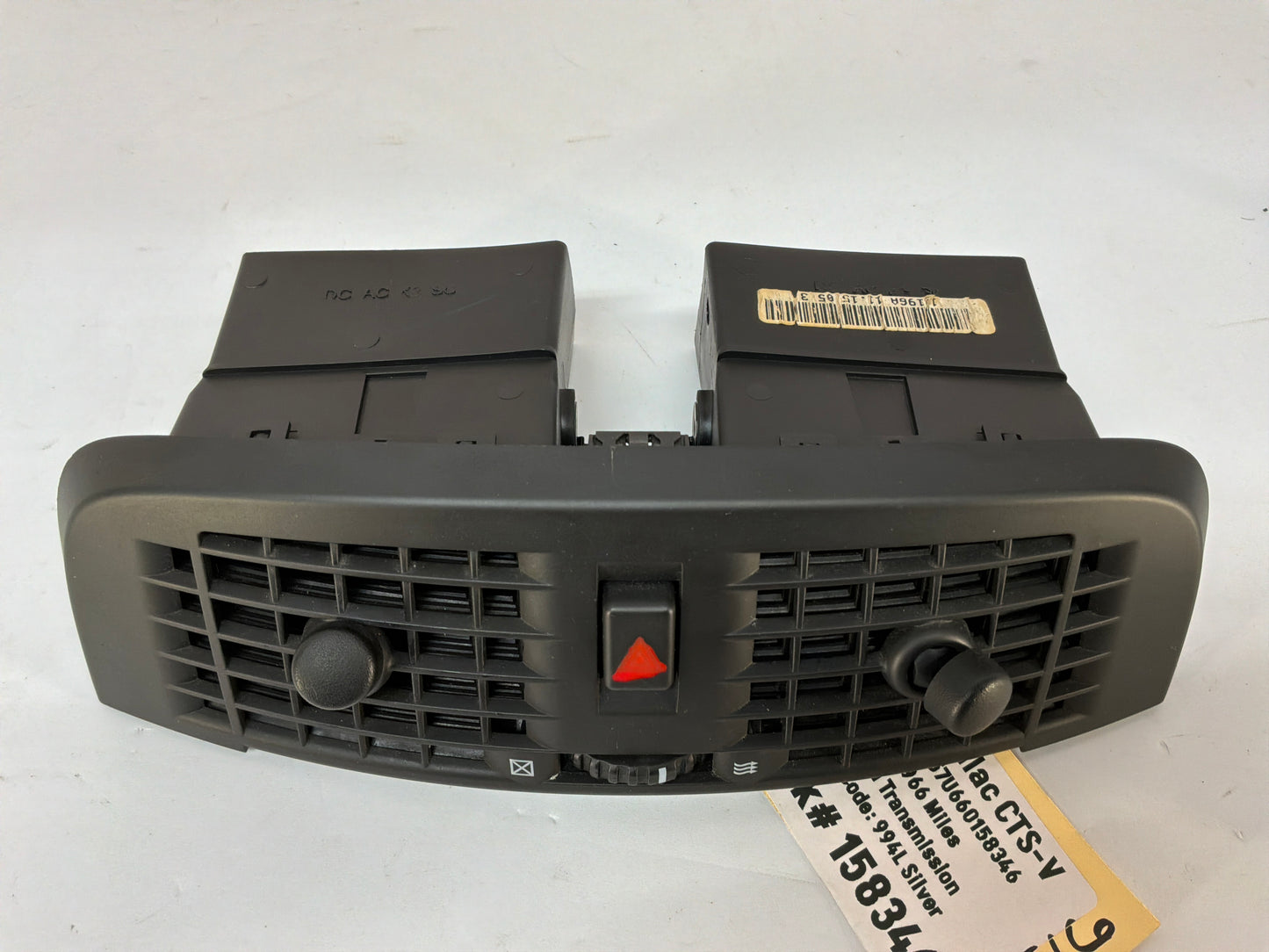 2006 Cadillac CTS-V Center Dash HVAC Vents w\Hazard Switch OEM