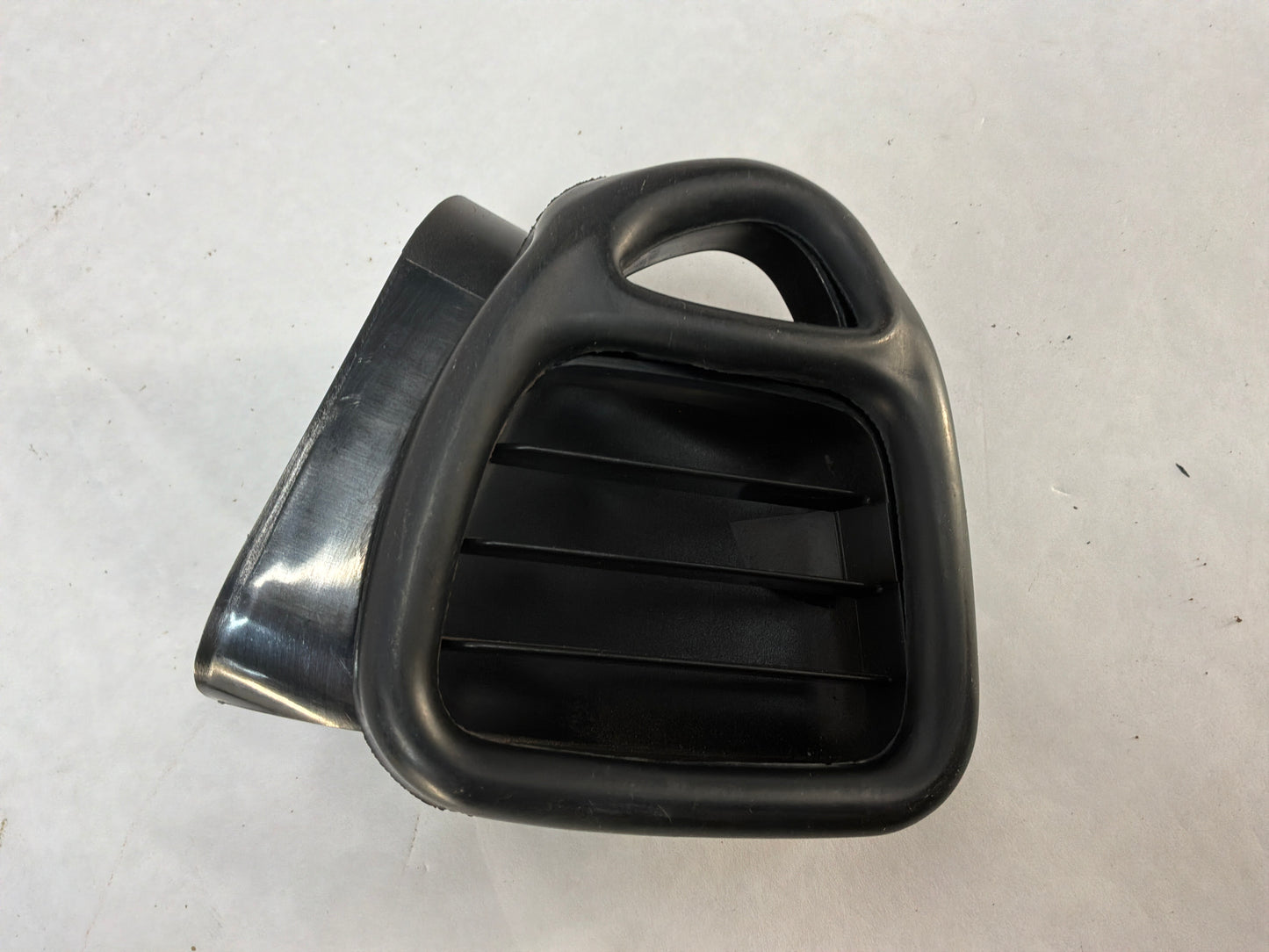 2005 Pontiac GTO LH Drive Front Door Vent w/Door Defroster Outlet Duct OEM