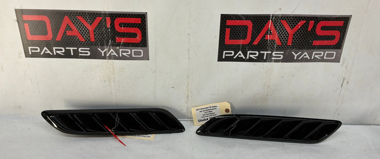 2017 Chevy SS Sedan Factory OEM Black RH & LH Hood Vents Scoops