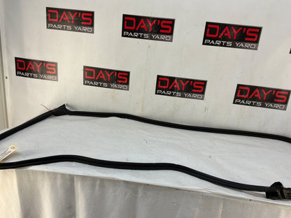 Rh door seal - Day's Parts Yard