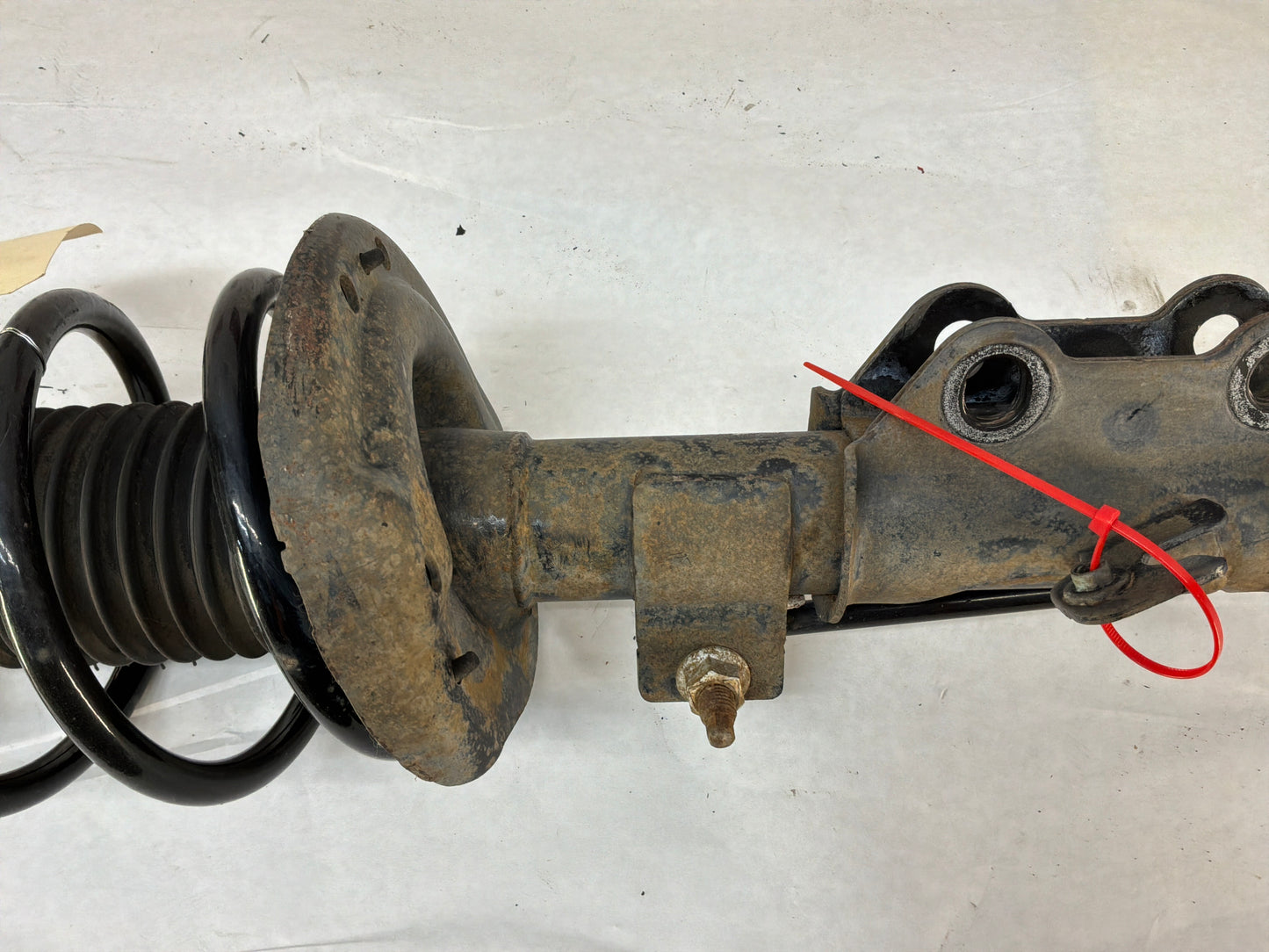 2013 Chevy Camaro RH Passenger Front Suspension Shock Strut Assembly