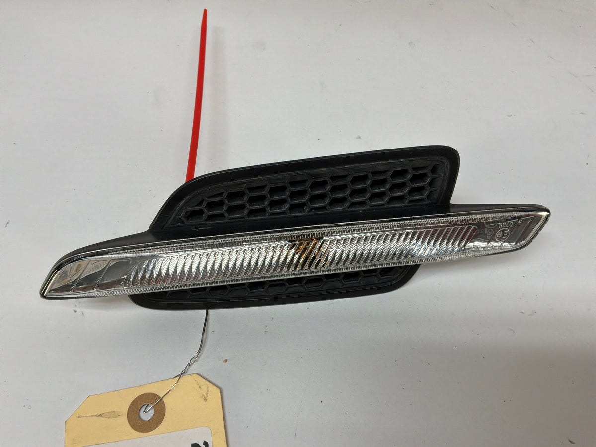 2009 Pontiac G8 GT RH Passenger Fender Marker Repeater Lamp Light OEM - Day's Parts Yard