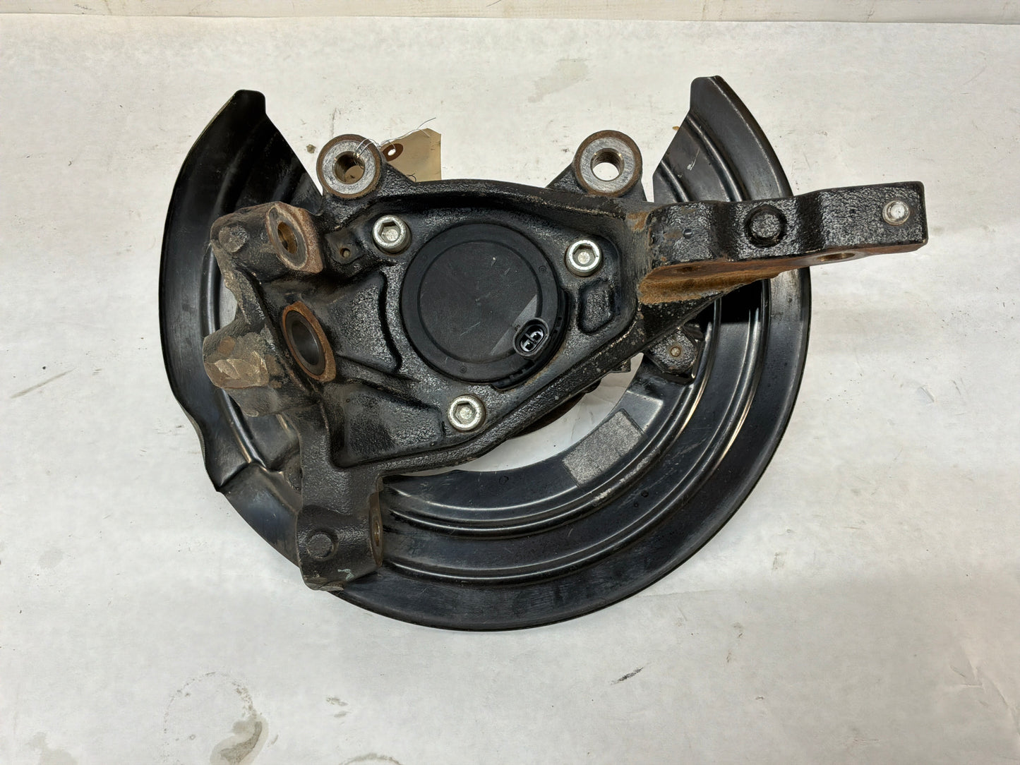 2009 Pontiac G8 GT LH Driver Front Suspension Spindle Knuckle Hub Assembly OEM