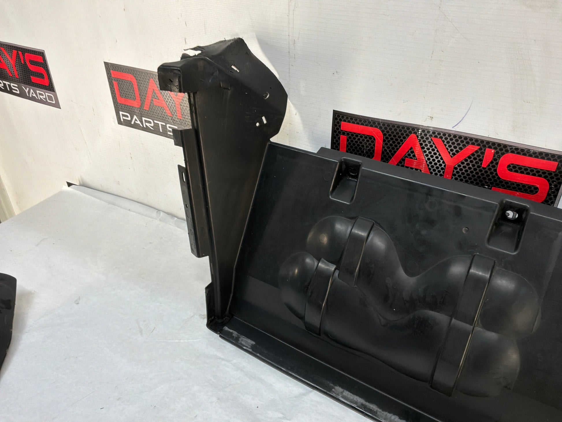 Air bam - Day's Parts Yard