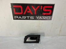 Rear lh door handle - Day's Parts Yard