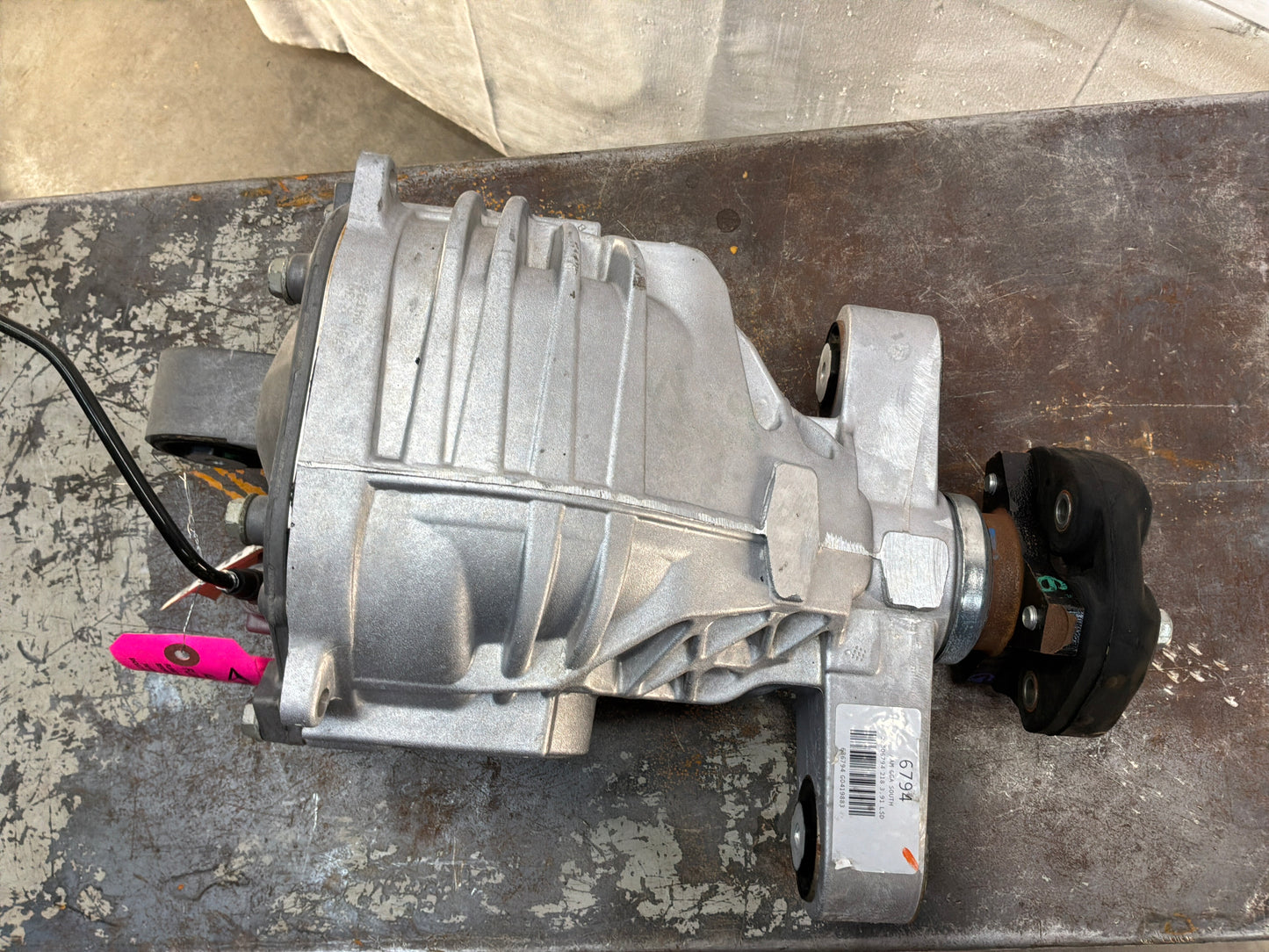 2013 Chevy Camaro 1LE 3.91 LSD Rear End Axle Differential Carrier OEM