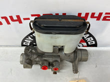 2004 Pontiac GTO Hydraulic Brake Master Cylinder OEM