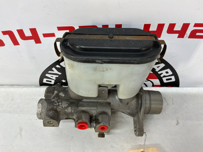 2004 Pontiac GTO Hydraulic Brake Master Cylinder OEM