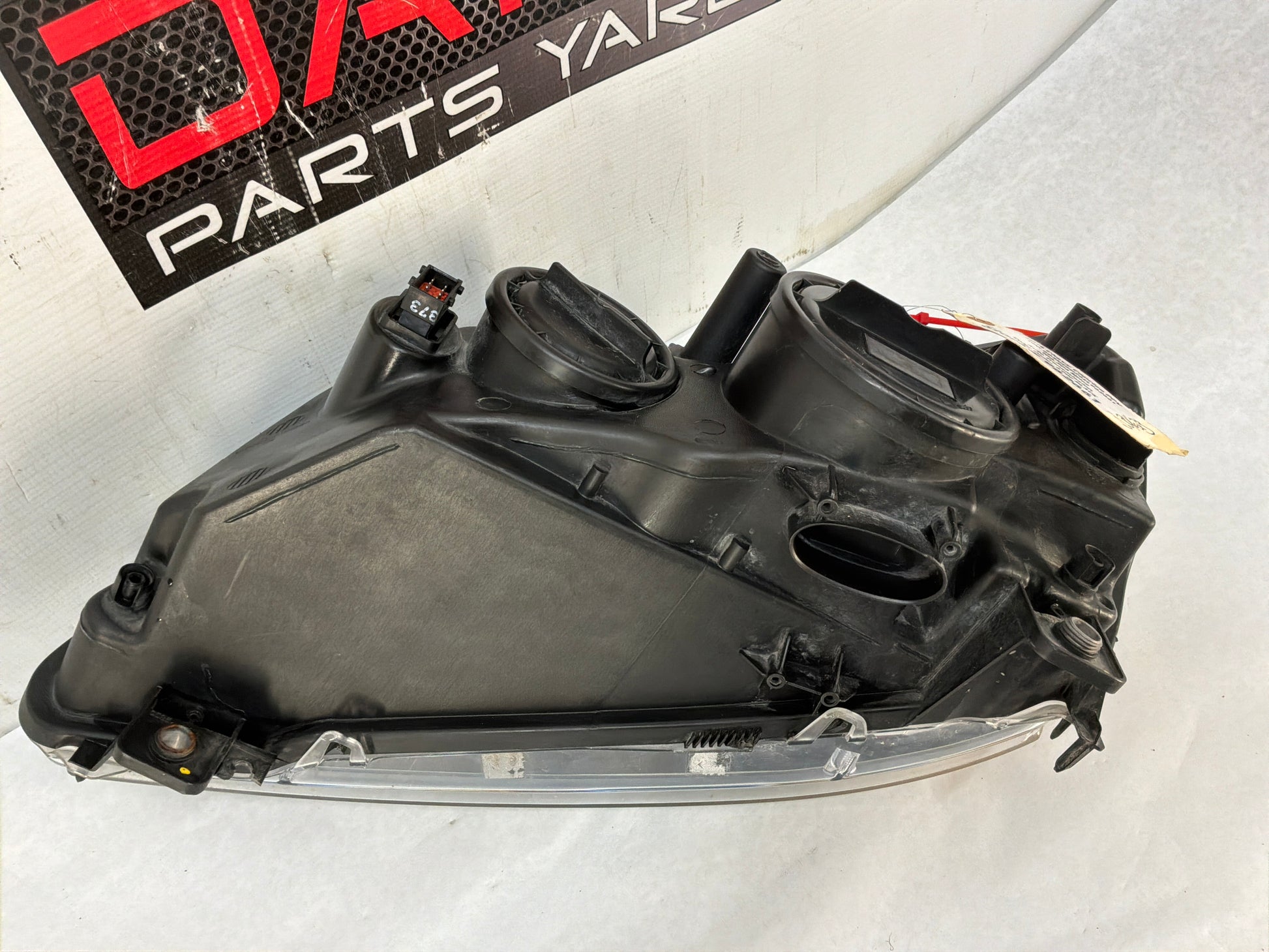 Rh headlight - Day's Parts Yard