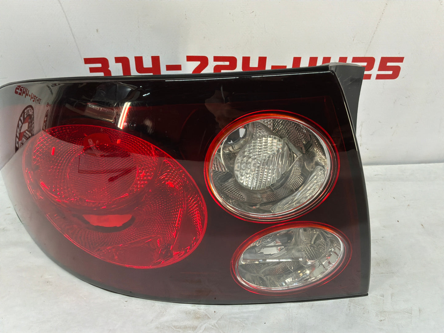 2005 Pontiac GTO LH Driver Tail Light Taillight Lamp OEM
