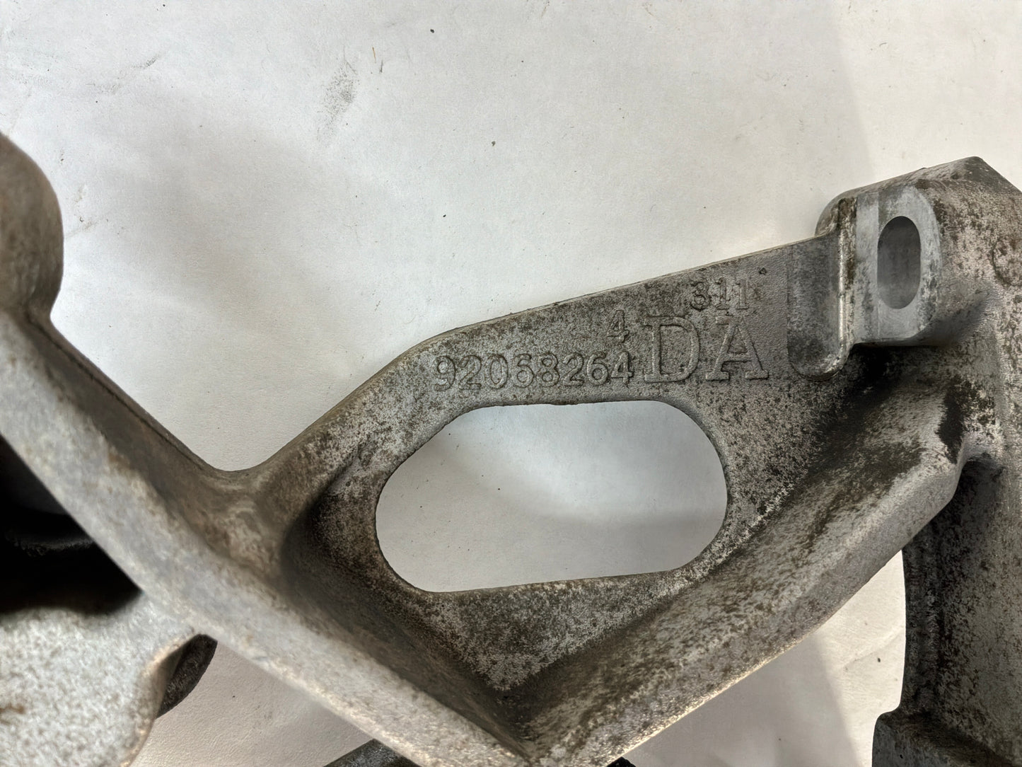 2009 Pontiac G8 Base A/C Air Conditioner Compressor Bracket w/ Hardware OEM - Day's Parts Yard