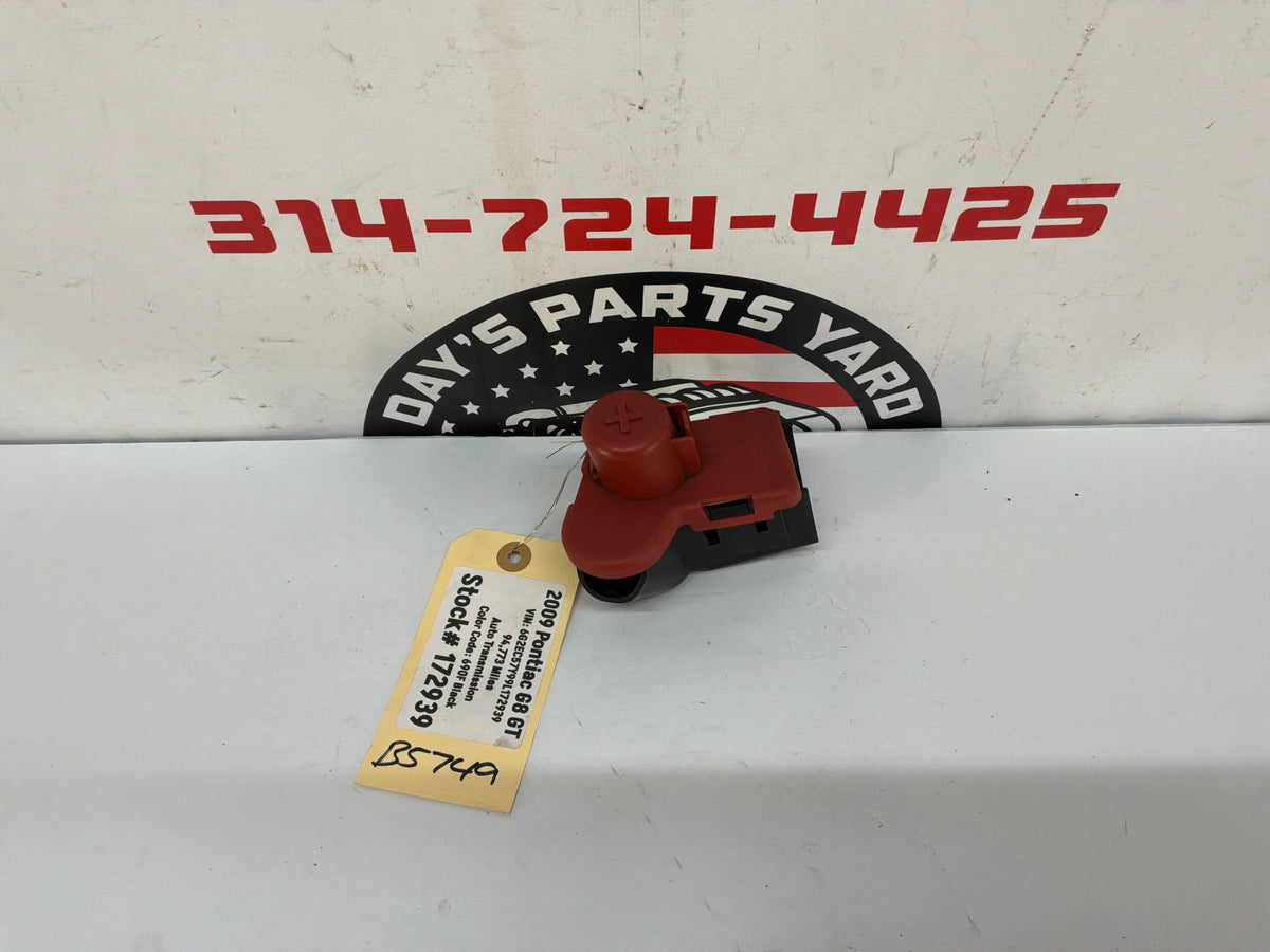 2009 Pontiac G8 Base Positive Battery Jump Start Positive Post Terminal Fuse Cover OEM - Day's Parts Yard