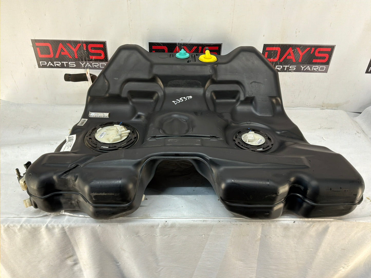 Fuel tank - Day's Parts Yard