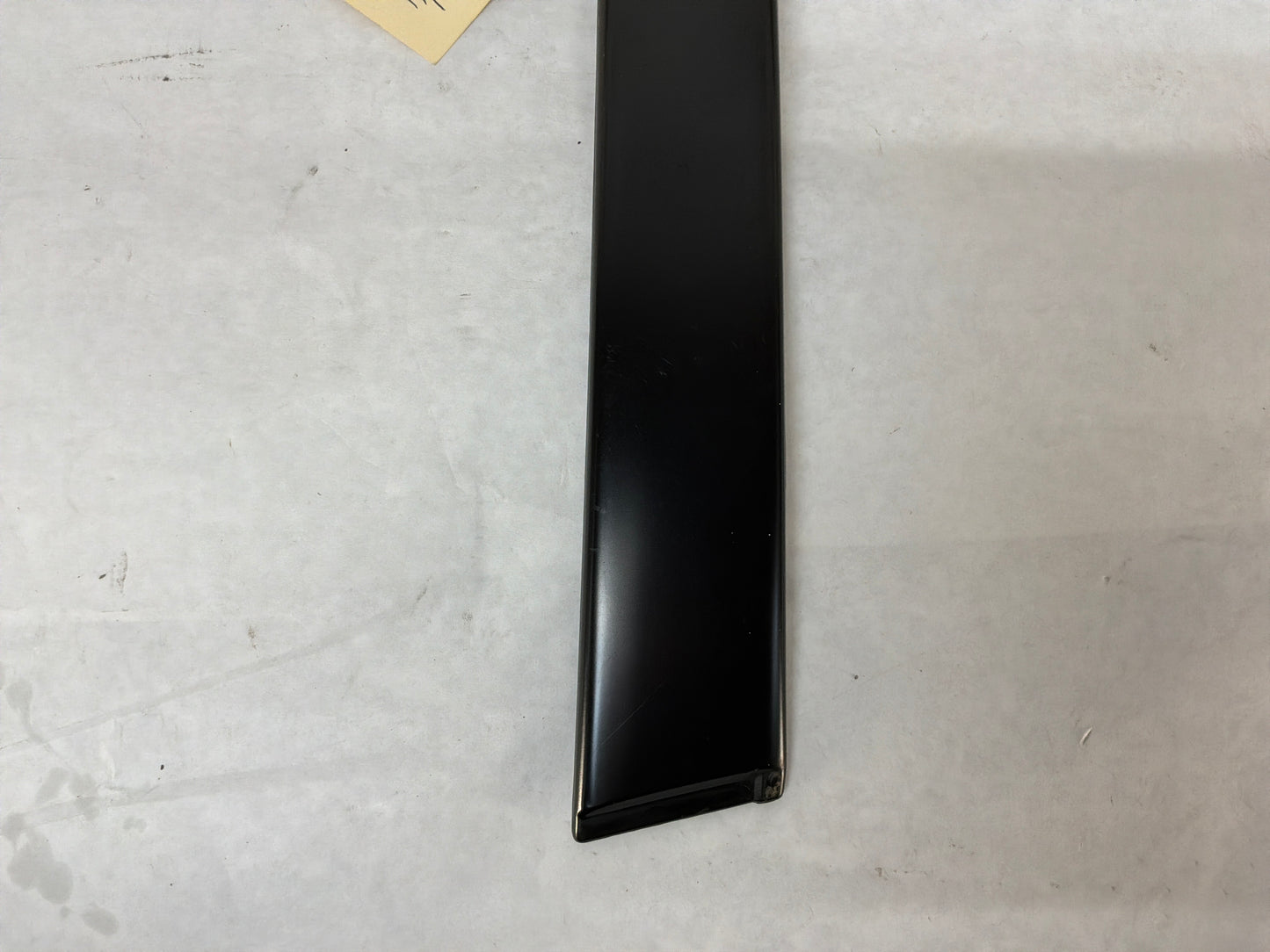 2004 Pontiac GTO LH Driver Exterior B Pillar Window Trim Applique Cover OEM