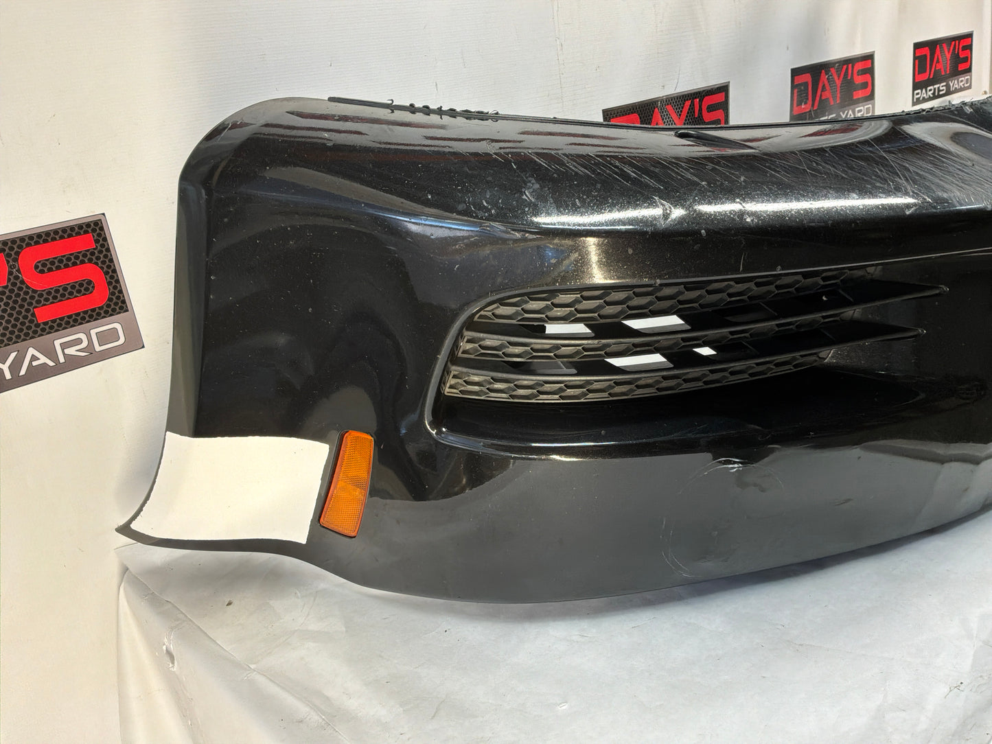 Rear bumper - Day's Parts Yard