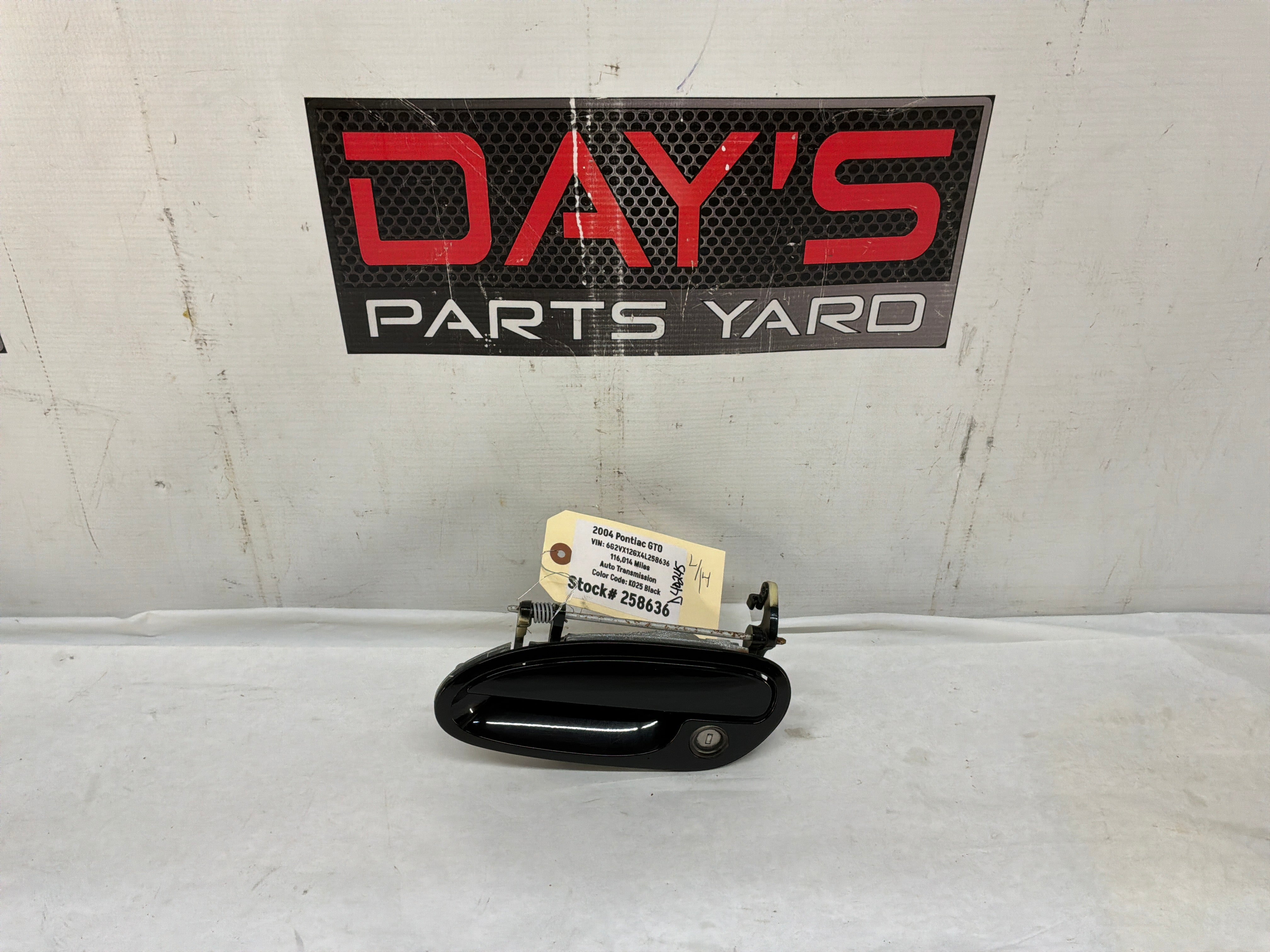 2004 Pontiac GTO LH Driver Exterior Door Handle Black OEM