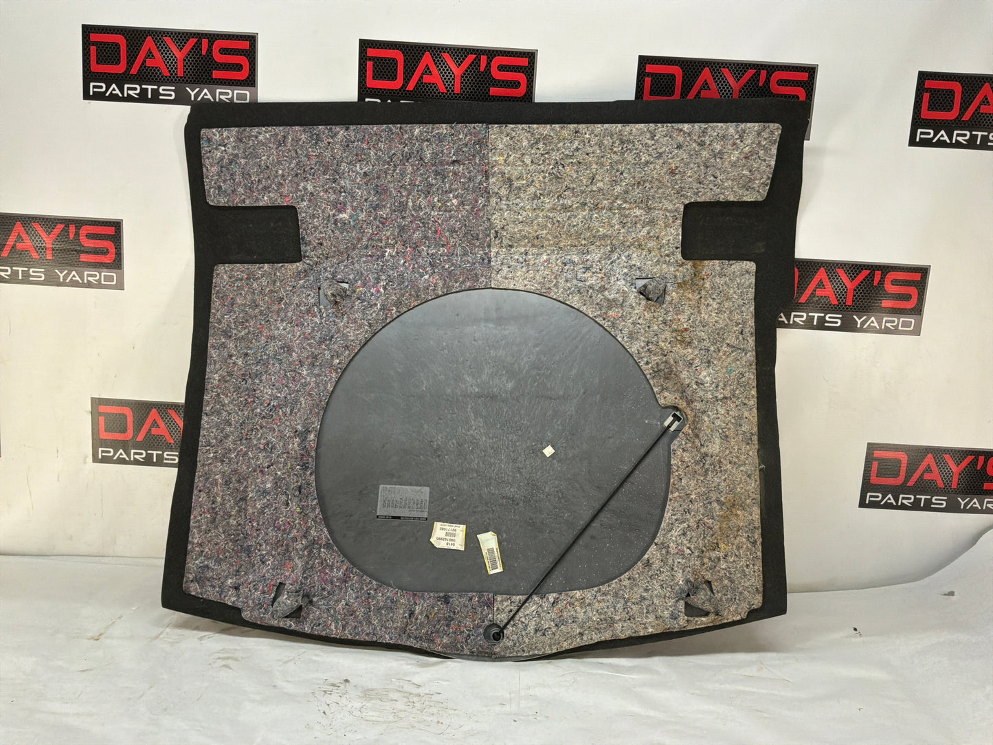 Trunk carpet - Day's Parts Yard